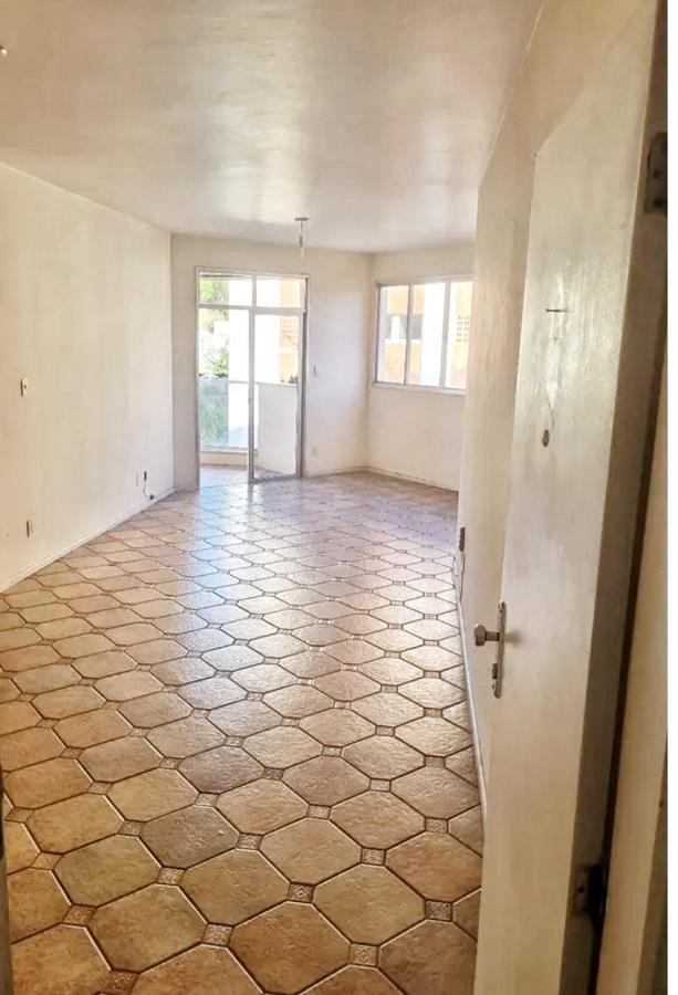 Apartamento à venda com 3 quartos, 121m² - Foto 10