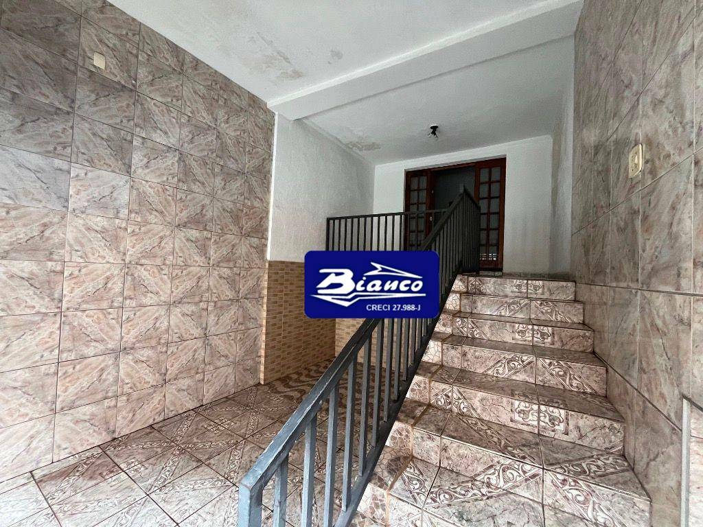 Casa à venda com 3 quartos, 94m² - Foto 1