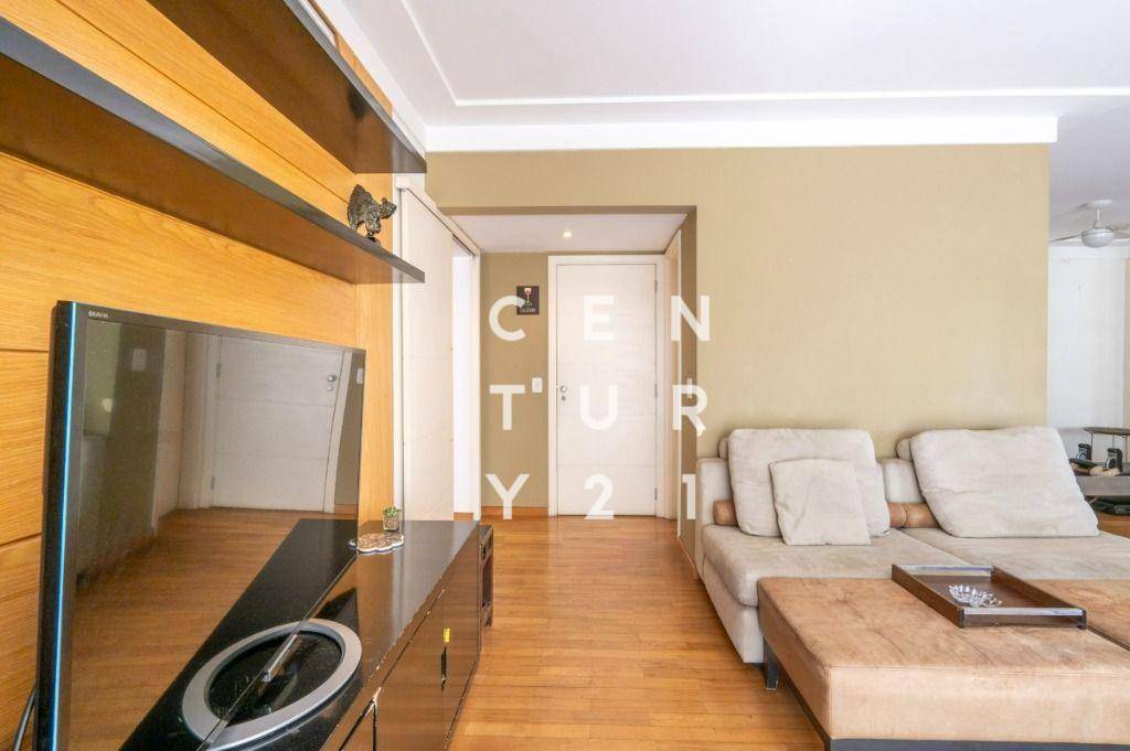 Apartamento à venda com 3 quartos, 143m² - Foto 17