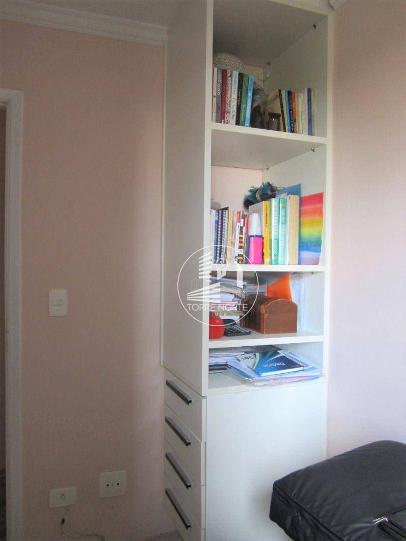 Apartamento à venda com 2 quartos, 70m² - Foto 11