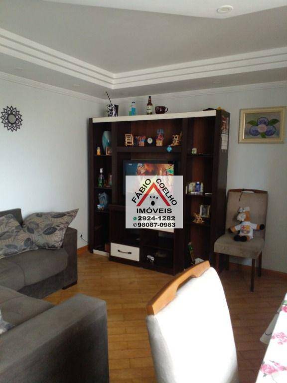 Apartamento à venda com 3 quartos, 75m² - Foto 4