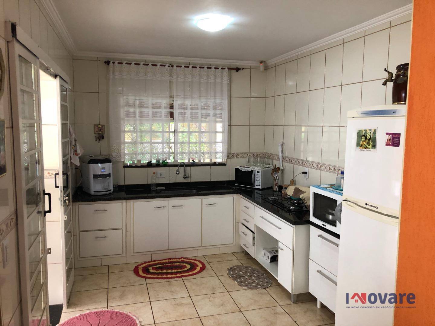 Casa à venda com 3 quartos, 135m² - Foto 2