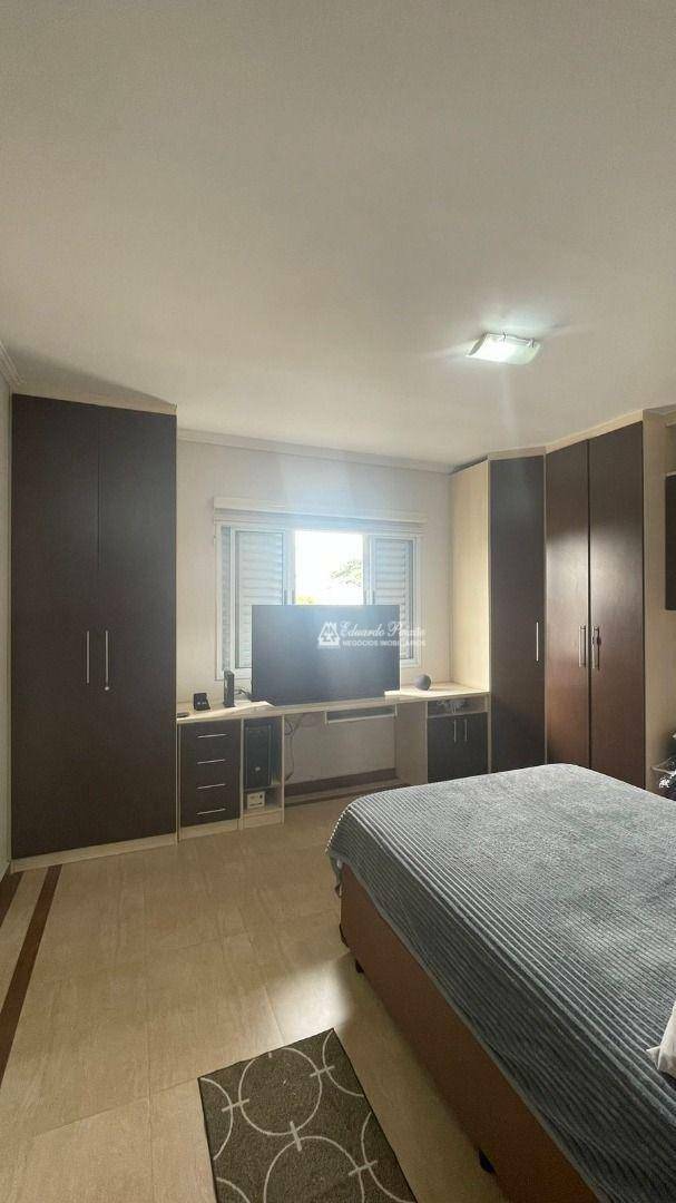 Sobrado à venda com 3 quartos, 200m² - Foto 12