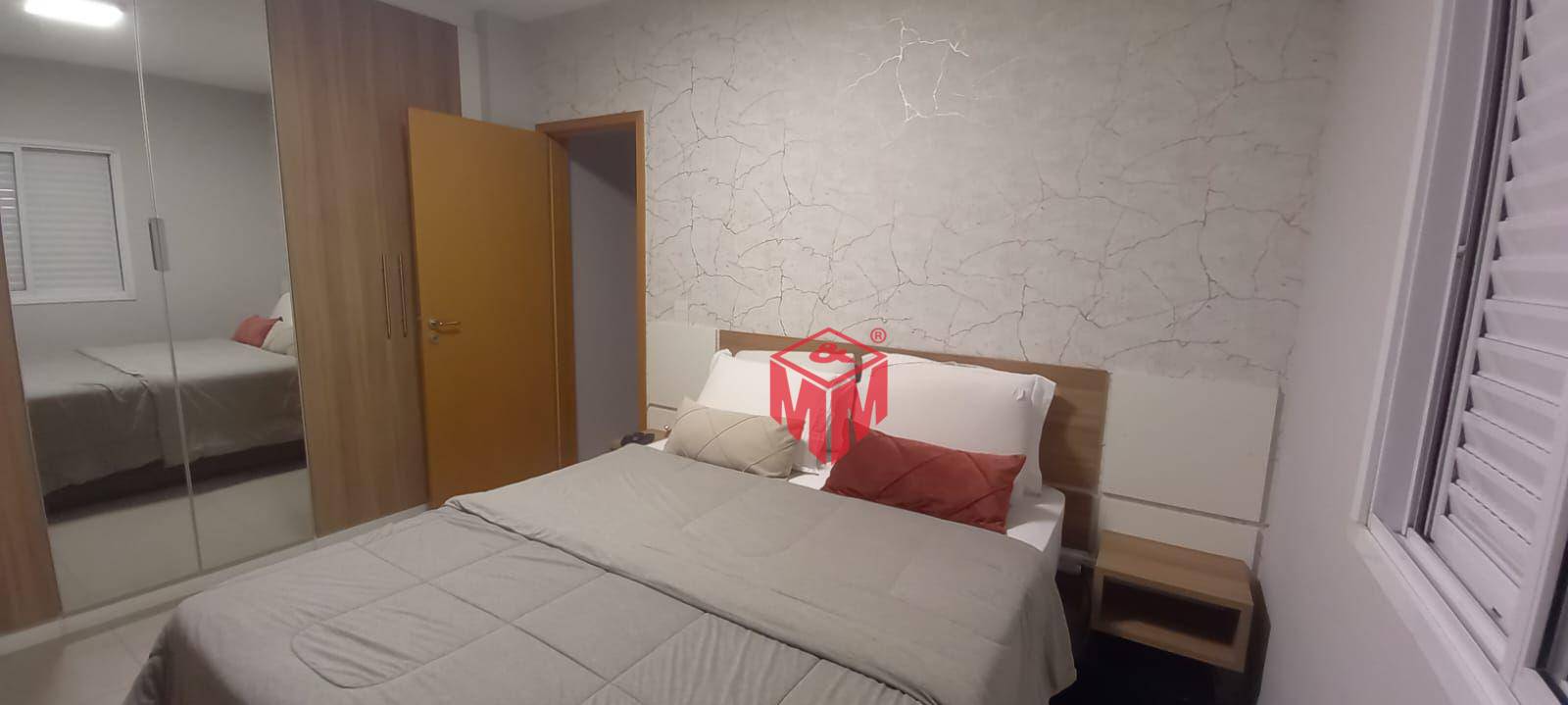 Apartamento à venda com 2 quartos, 55m² - Foto 11