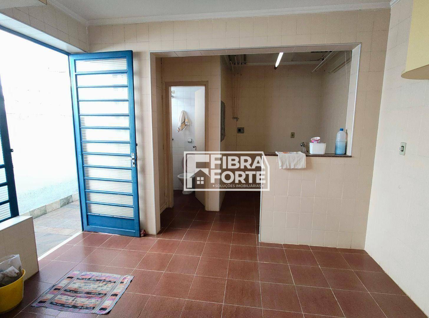 Casa à venda com 4 quartos, 262m² - Foto 17