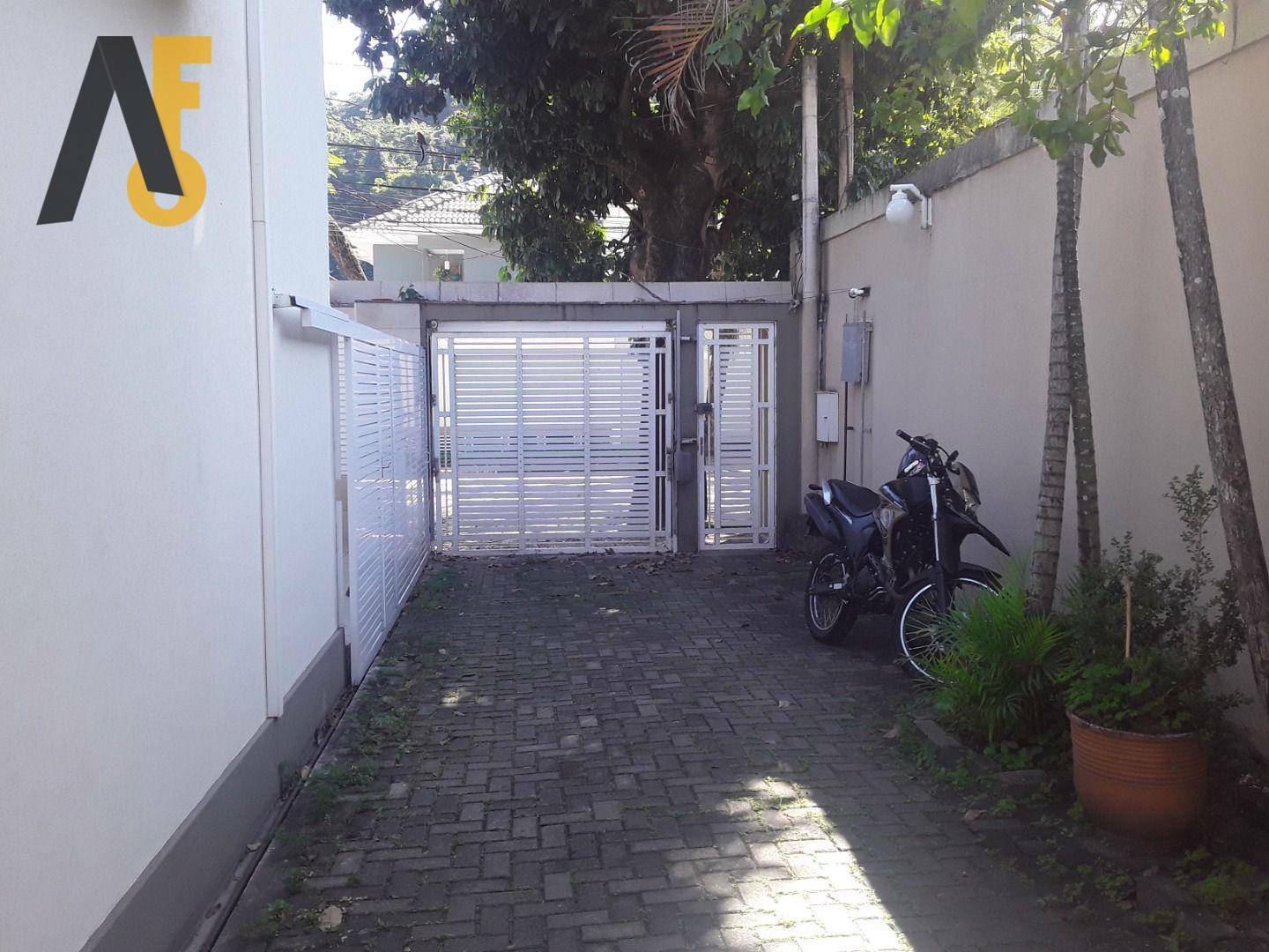 Casa de Condomínio à venda com 4 quartos, 260m² - Foto 66