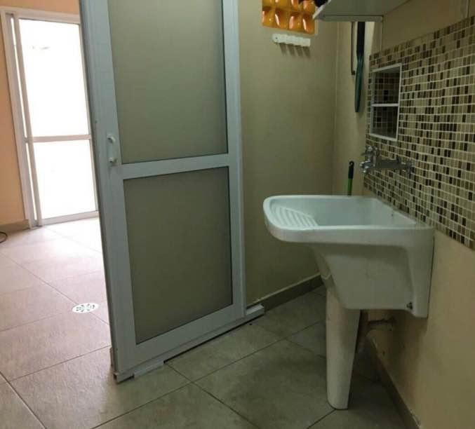 Casa para alugar com 3 quartos, 300m² - Foto 16