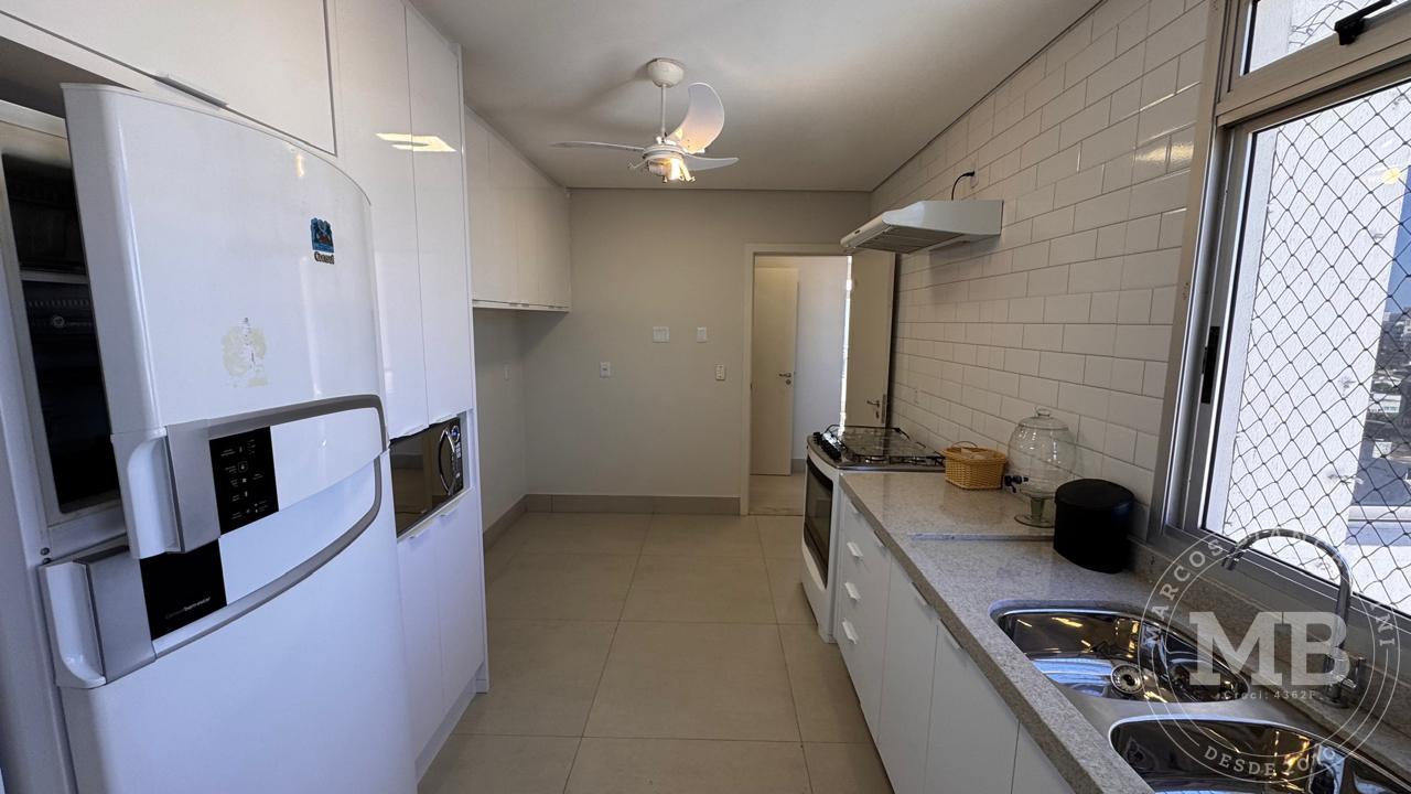 Apartamento à venda com 3 quartos, 190m² - Foto 33