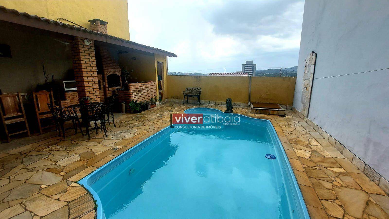 Casa à venda com 4 quartos, 200m² - Foto 1