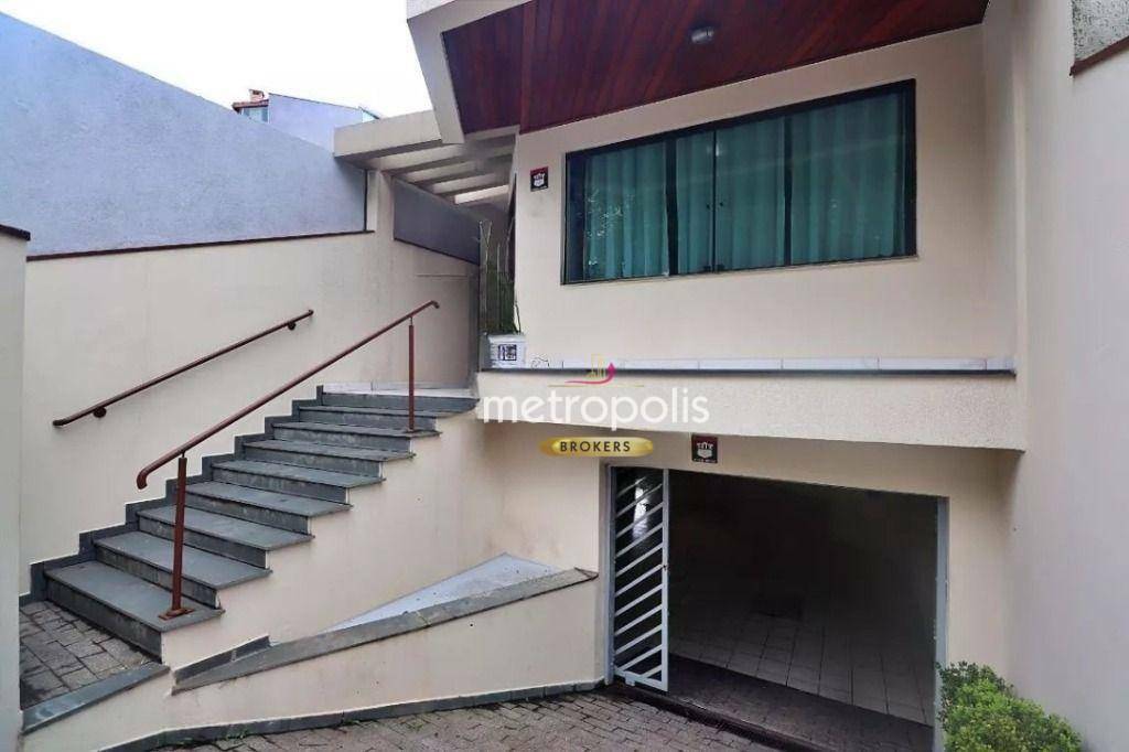 Casa de Condomínio para alugar com 4 quartos, 270m² - Foto 1