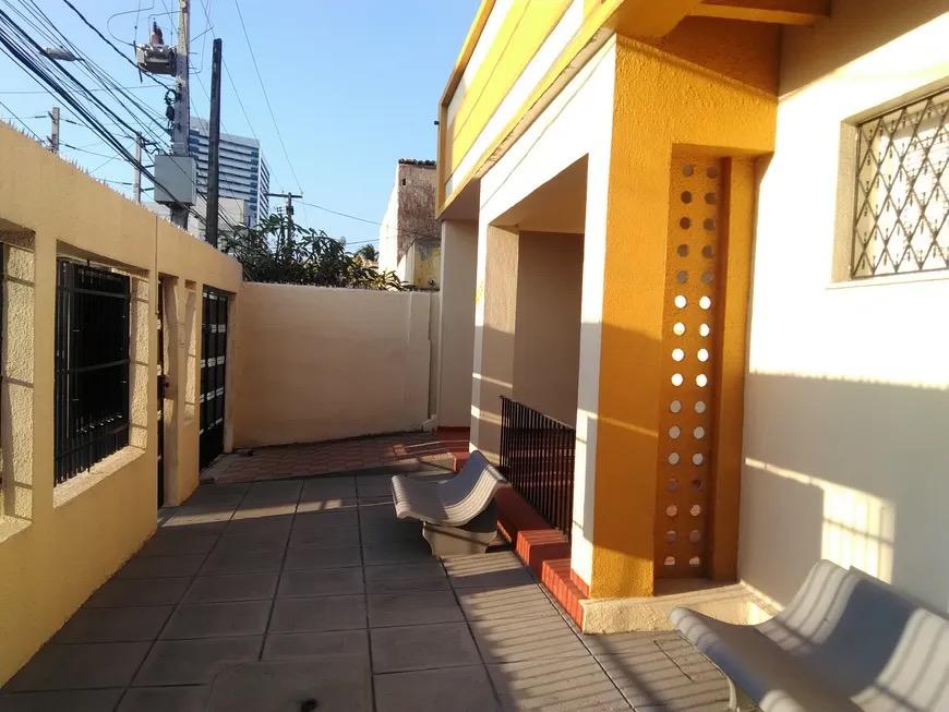 Prédio Inteiro para alugar com 5 quartos, 360m² - Foto 4