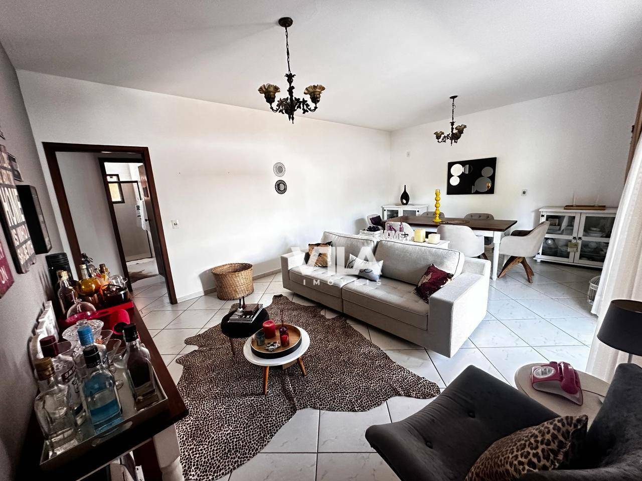 Casa à venda com 3 quartos, 229m² - Foto 16
