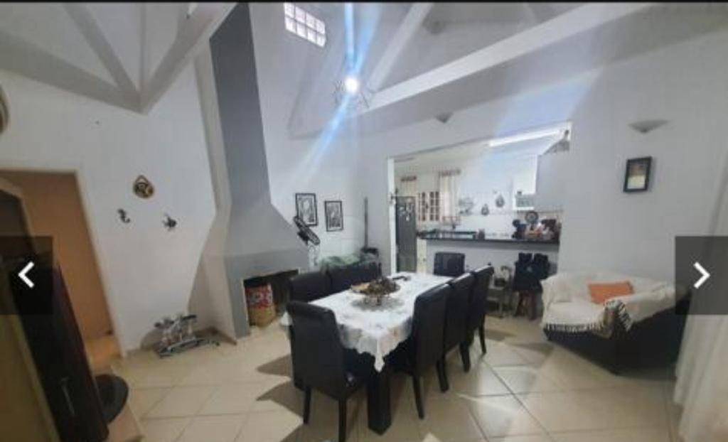 Chácara à venda com 4 quartos, 320m² - Foto 12