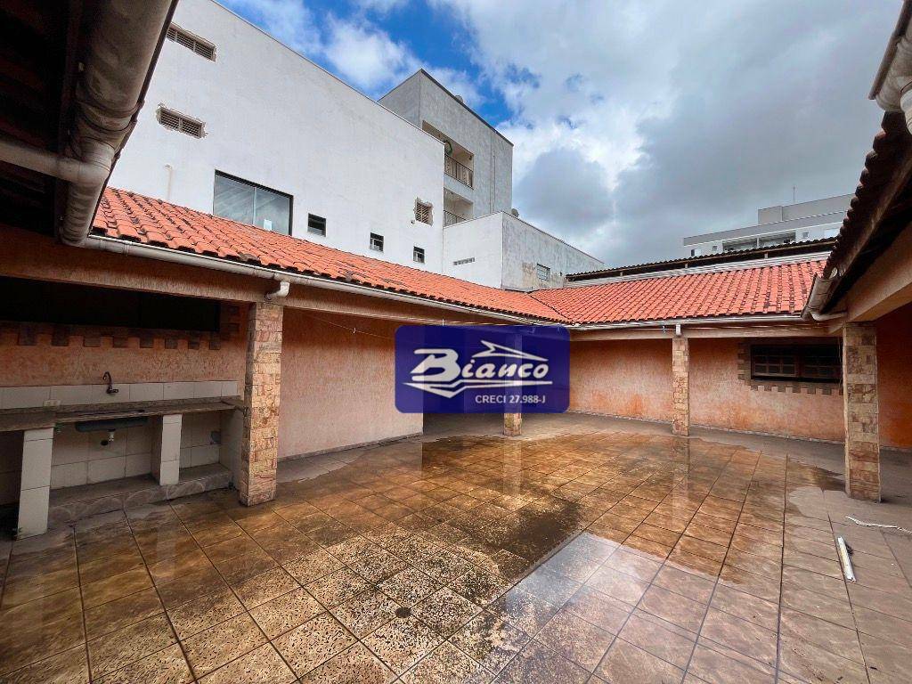 Casa à venda com 3 quartos, 500m² - Foto 4