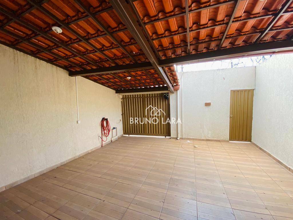 Casa à venda com 2 quartos, 60m² - Foto 25