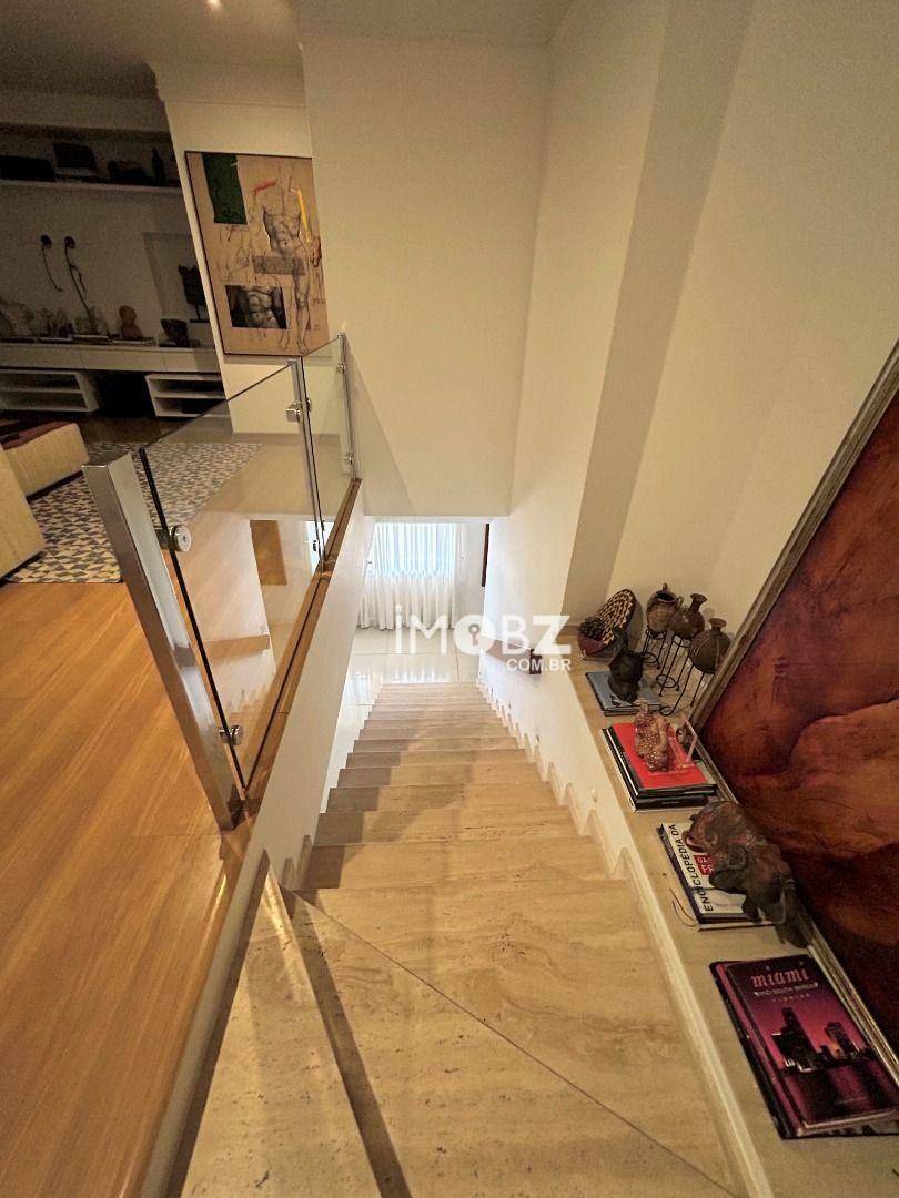 Apartamento à venda com 3 quartos, 270m² - Foto 8