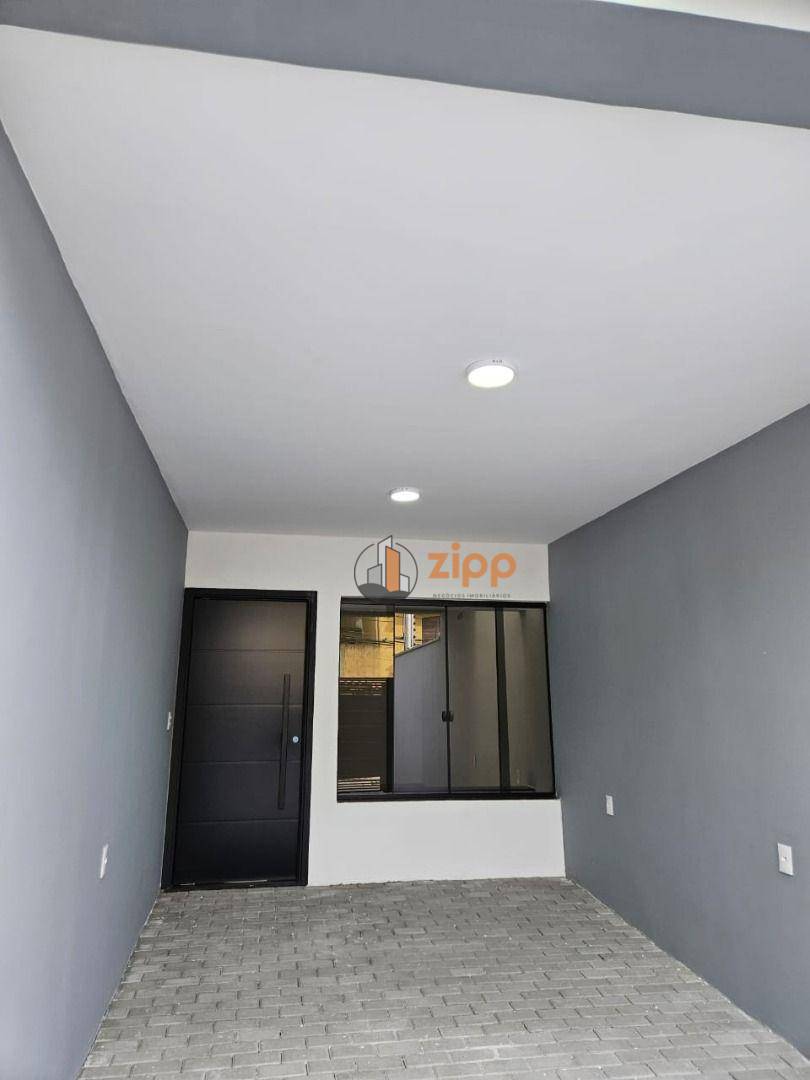 Sobrado à venda com 3 quartos, 140m² - Foto 2