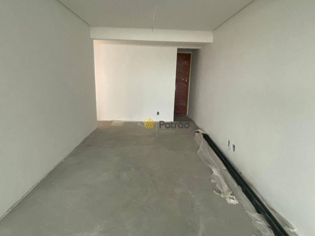 Apartamento à venda com 3 quartos, 175m² - Foto 2