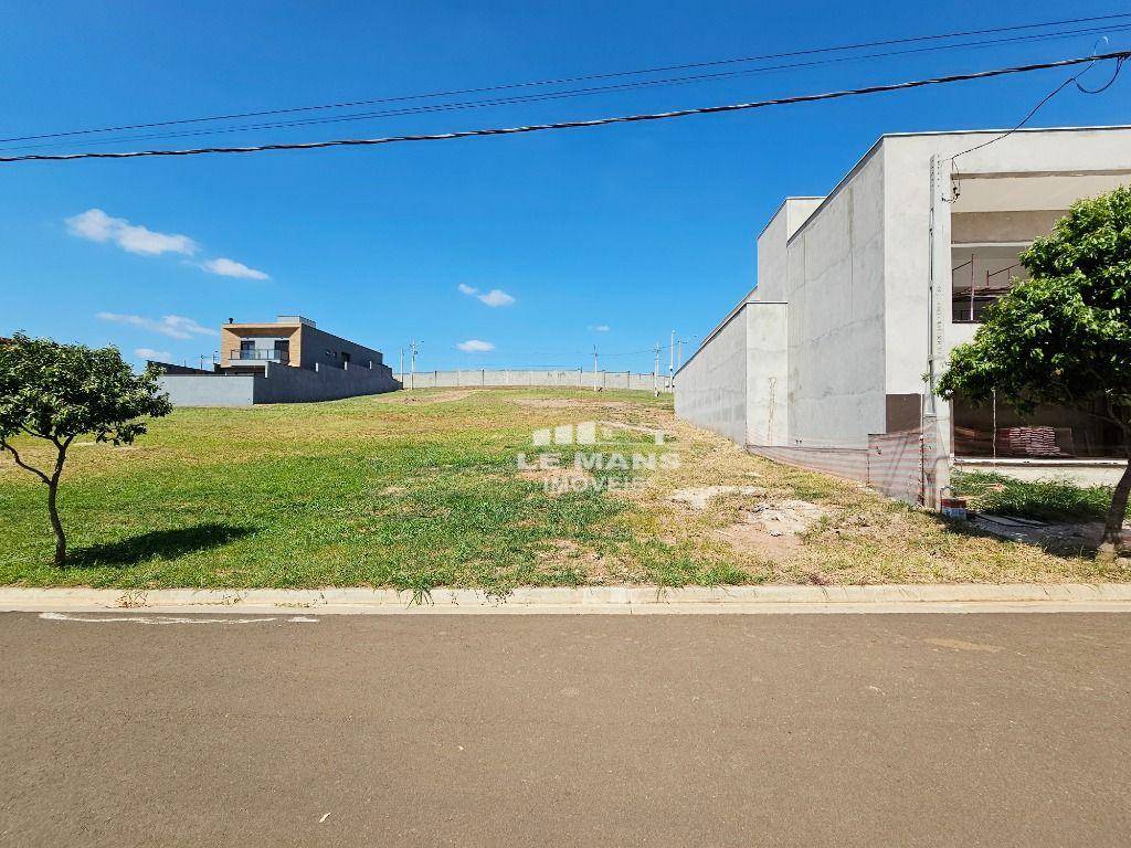 Loteamento e Condomínio, 375 m² - Foto 1