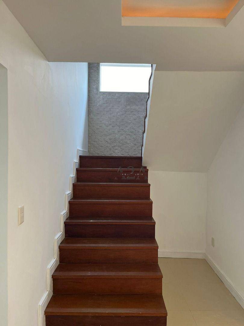 Casa à venda com 4 quartos, 357m² - Foto 25