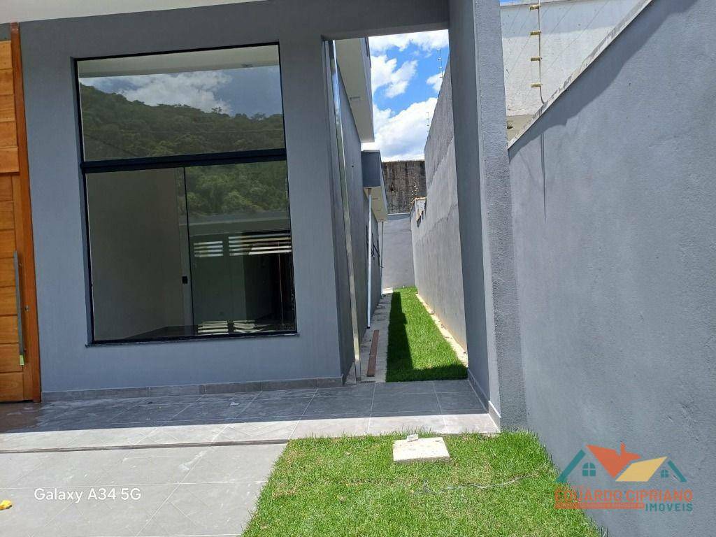 Sobrado à venda com 2 quartos, 104m² - Foto 3