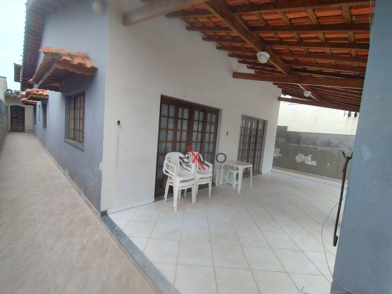 Casa à venda com 3 quartos, 150m² - Foto 2