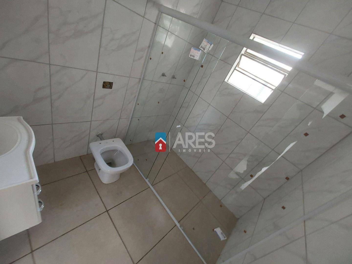 Casa à venda com 3 quartos, 143m² - Foto 4