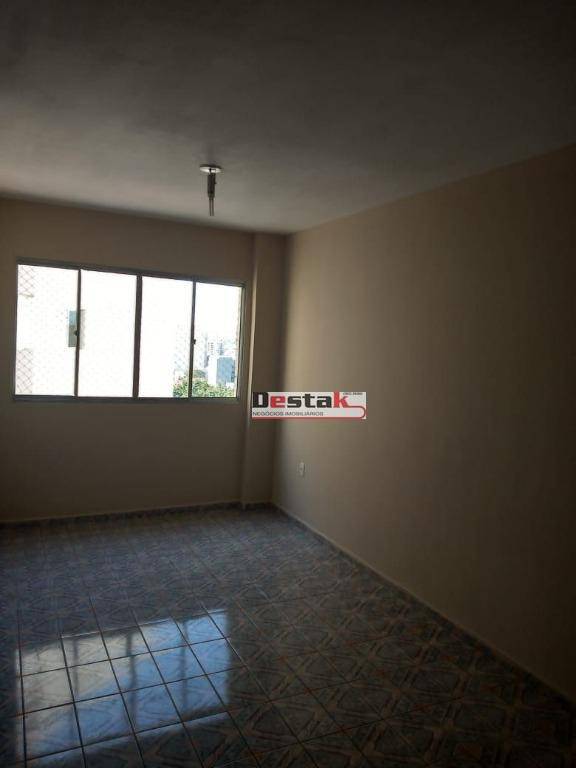 Apartamento à venda com 2 quartos, 68m² - Foto 5