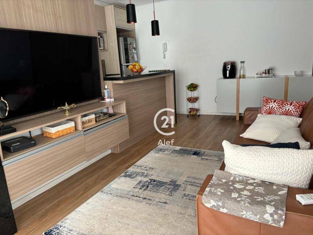 Apartamento à venda com 2 quartos, 62m² - Foto 2