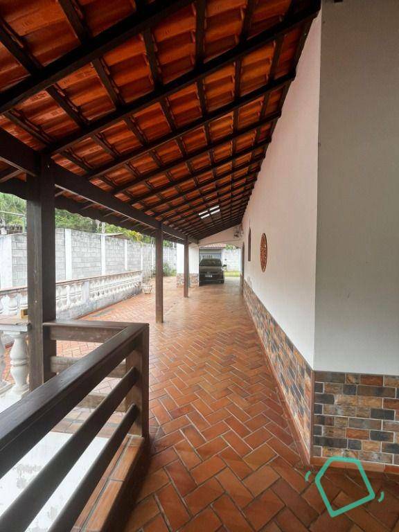 Casa de Condomínio para alugar com 3 quartos, 325m² - Foto 23