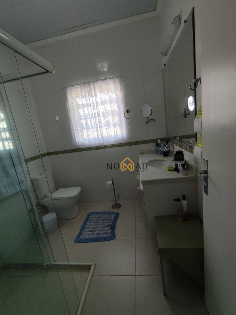 Casa de Condomínio à venda com 5 quartos, 240m² - Foto 48