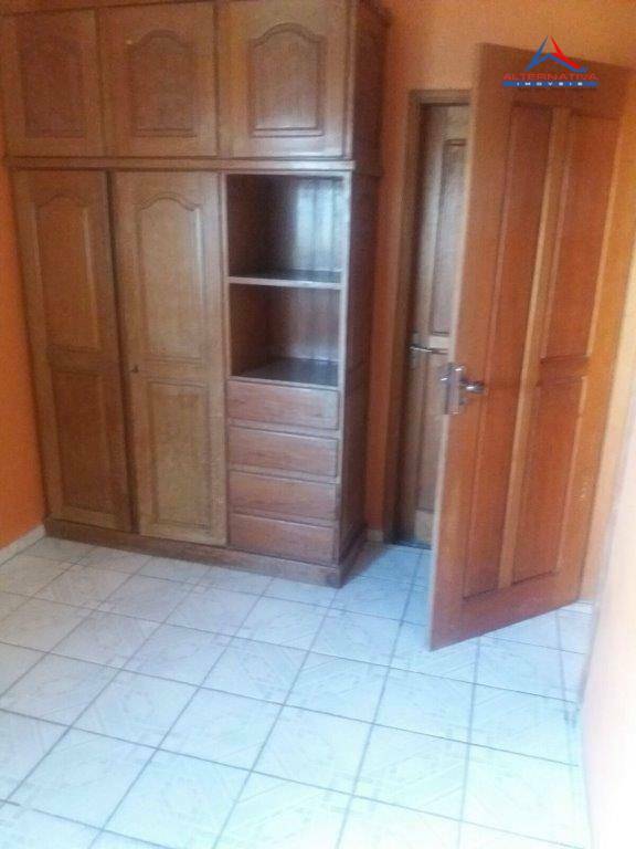 Casa à venda com 3 quartos, 240m² - Foto 18