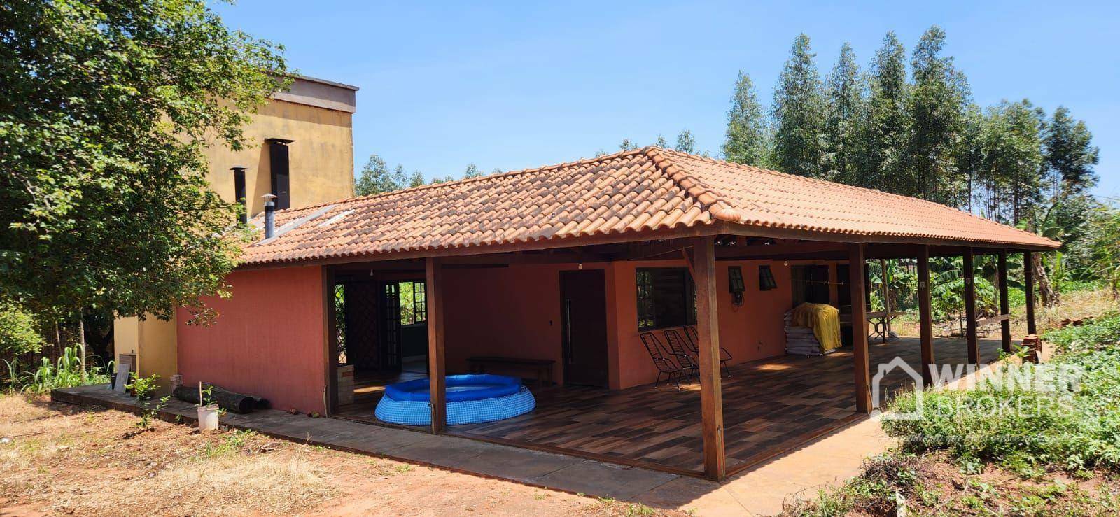 Chácara à venda com 4 quartos, 210m² - Foto 4