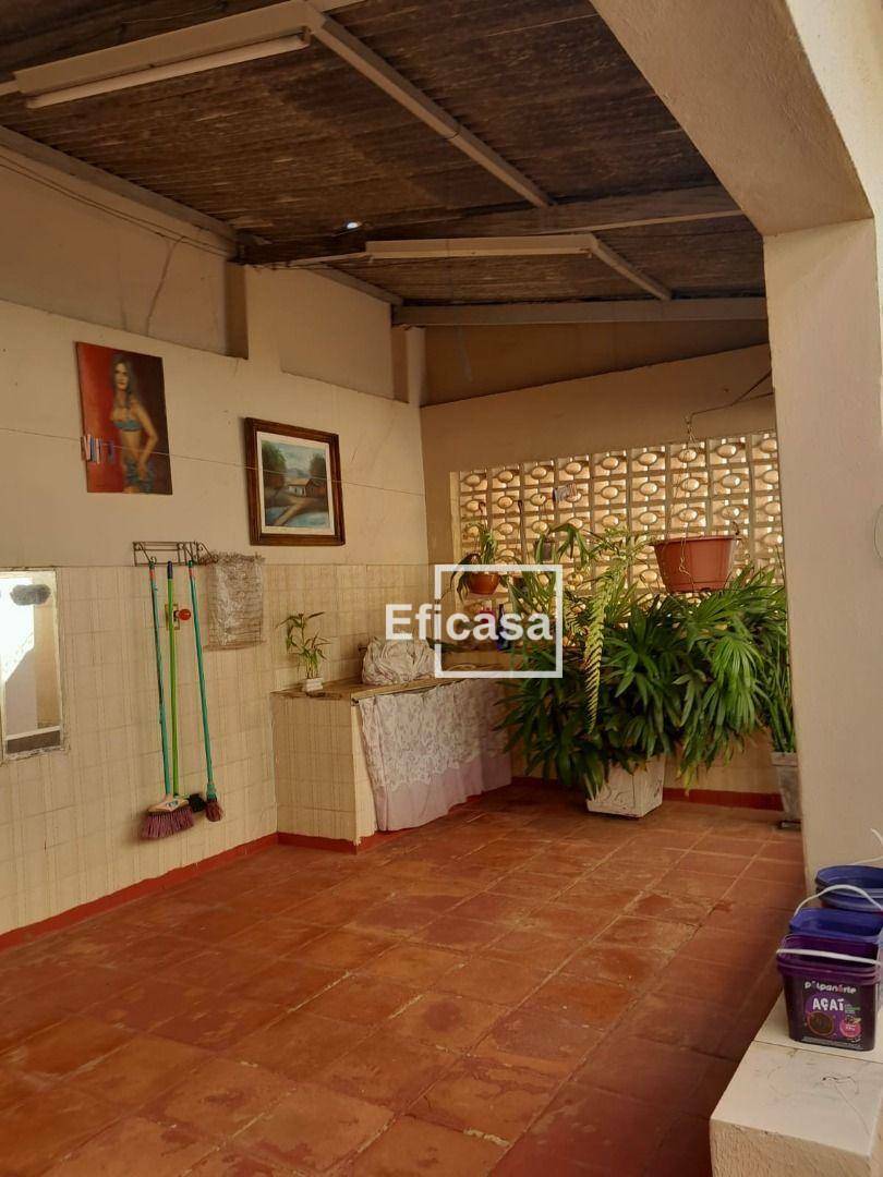 Casa à venda com 3 quartos, 120m² - Foto 13