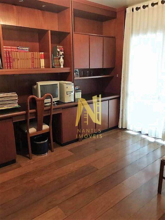 Apartamento à venda com 3 quartos, 226m² - Foto 22