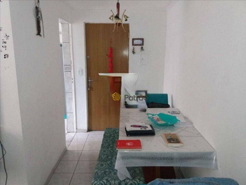 Apartamento à venda com 2 quartos, 58m² - Foto 5