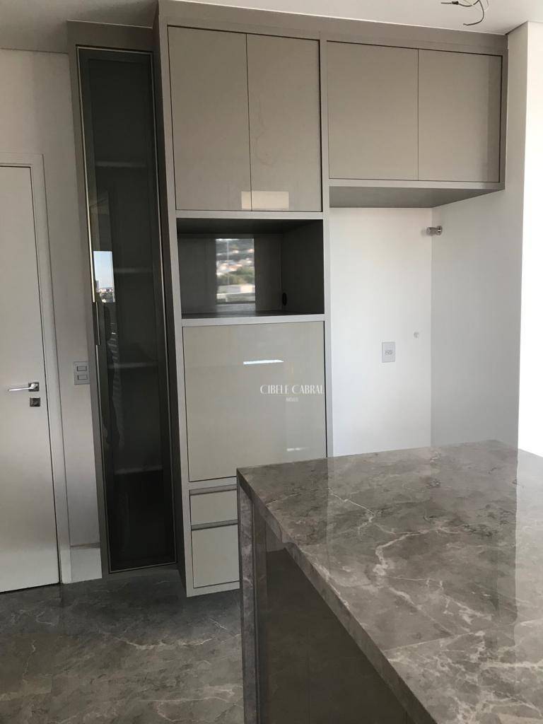 Apartamento à venda com 4 quartos, 189m² - Foto 5