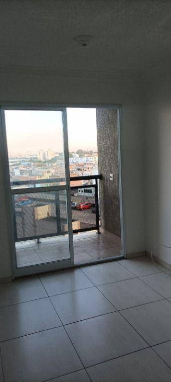 Apartamento à venda com 2 quartos, 48m² - Foto 2