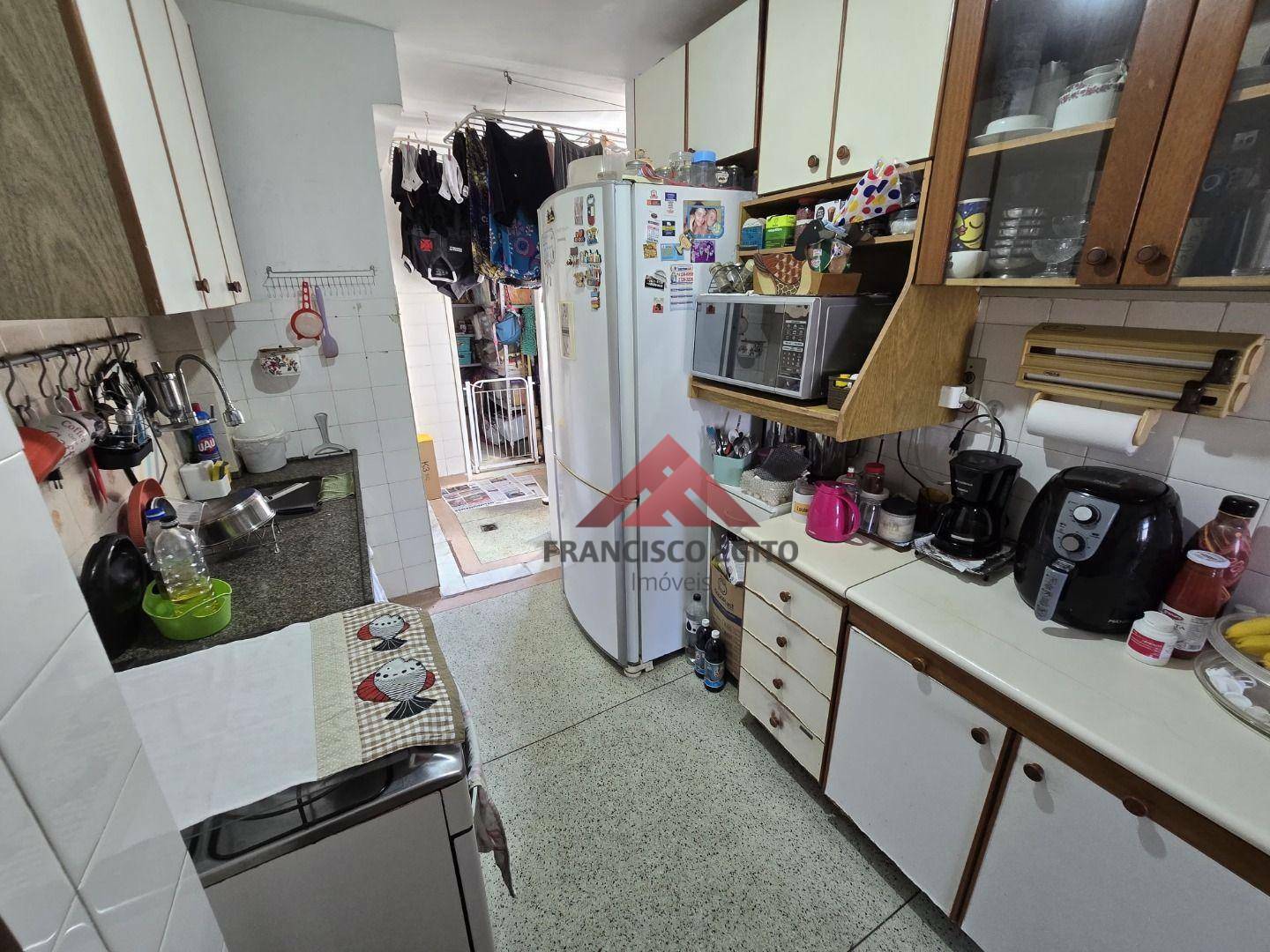 Apartamento à venda com 2 quartos, 70m² - Foto 9