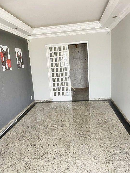 Sobrado à venda com 3 quartos, 94m² - Foto 4