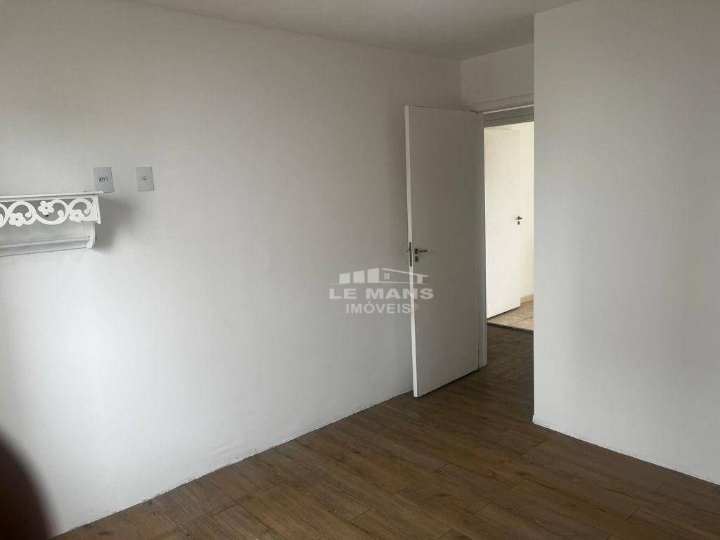 Apartamento à venda com 2 quartos, 50m² - Foto 4