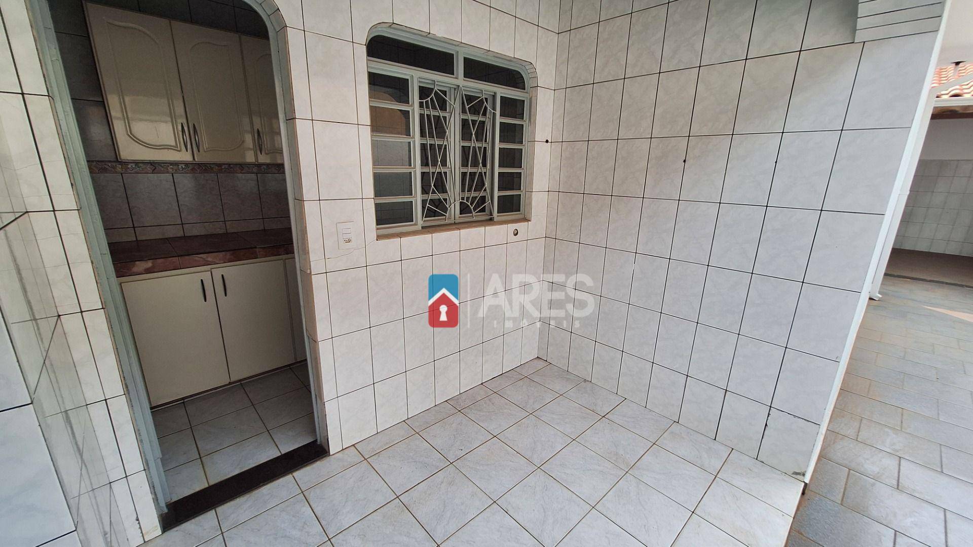 Casa à venda com 3 quartos, 177m² - Foto 14