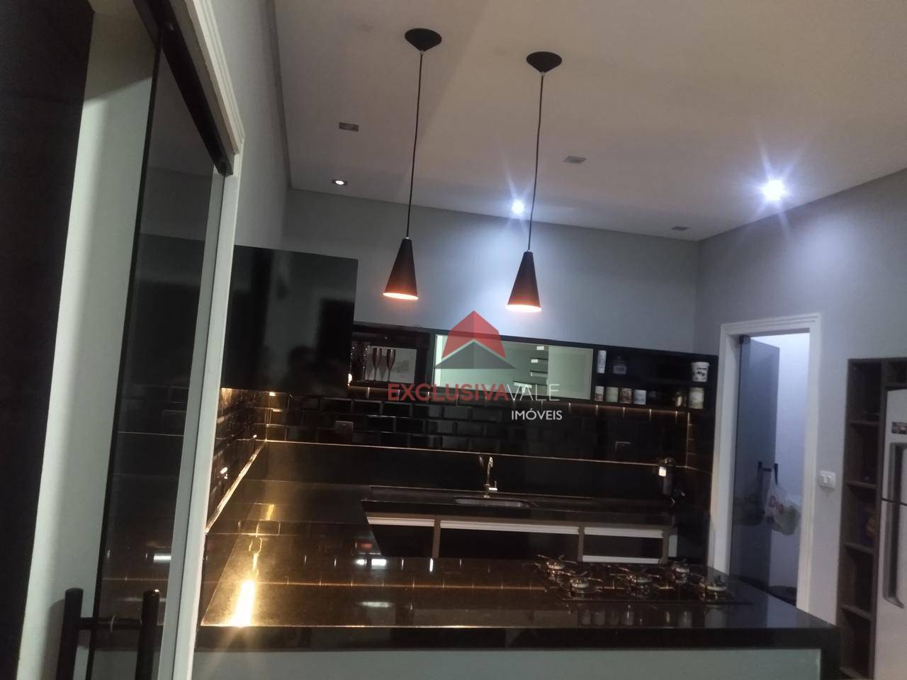 Casa, 3 quartos, 200 m² - Foto 1