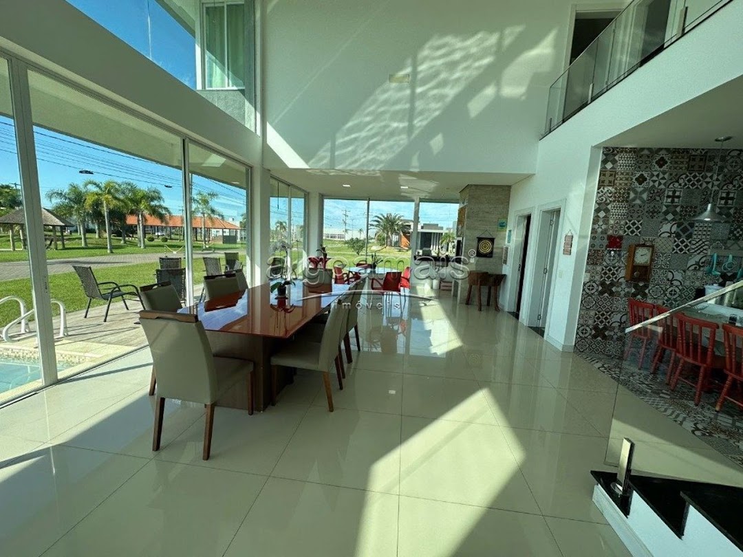 Casa de Condomínio à venda com 5 quartos, 300m² - Foto 5