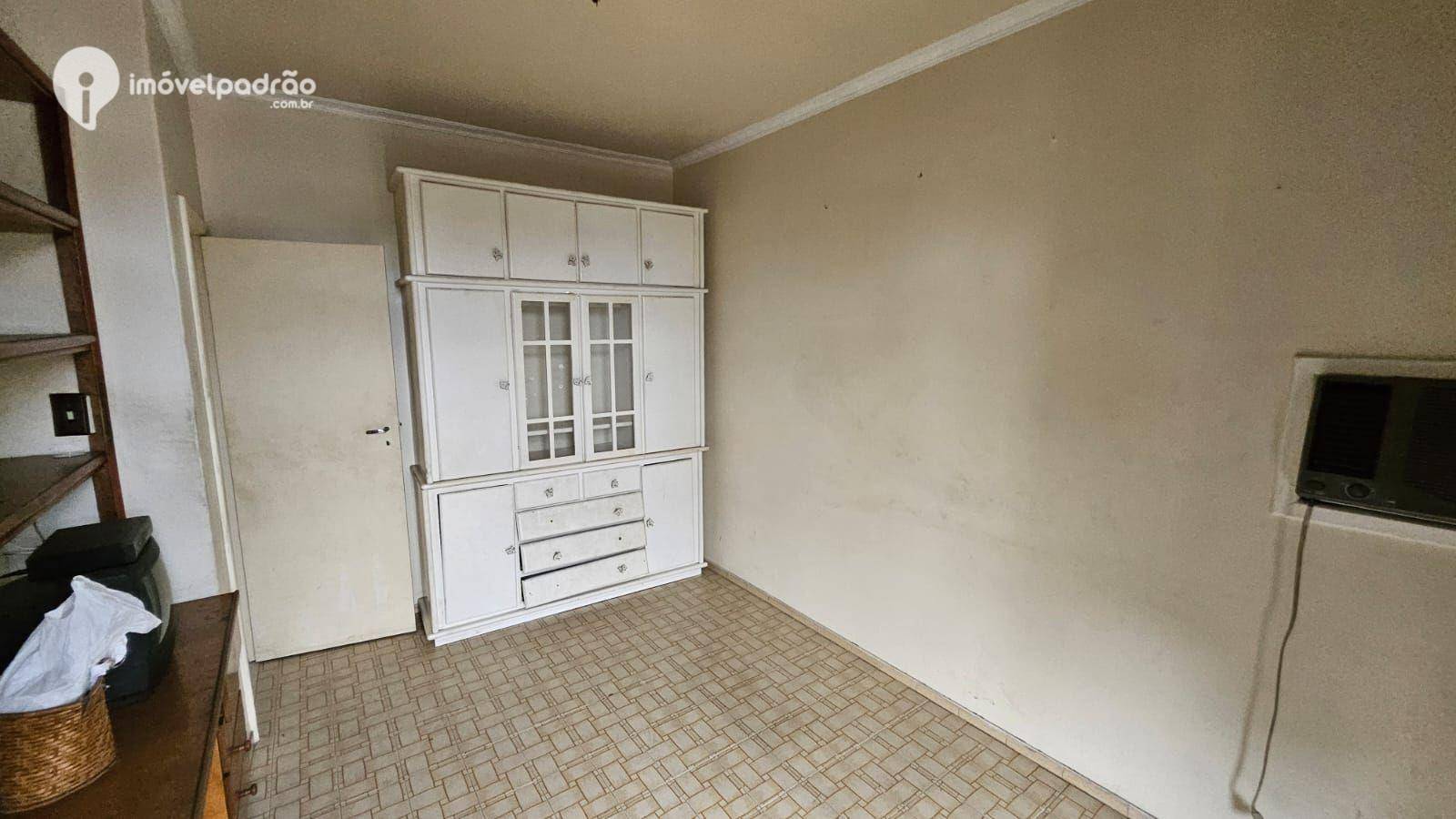 Casa à venda e aluguel com 4 quartos, 400m² - Foto 33