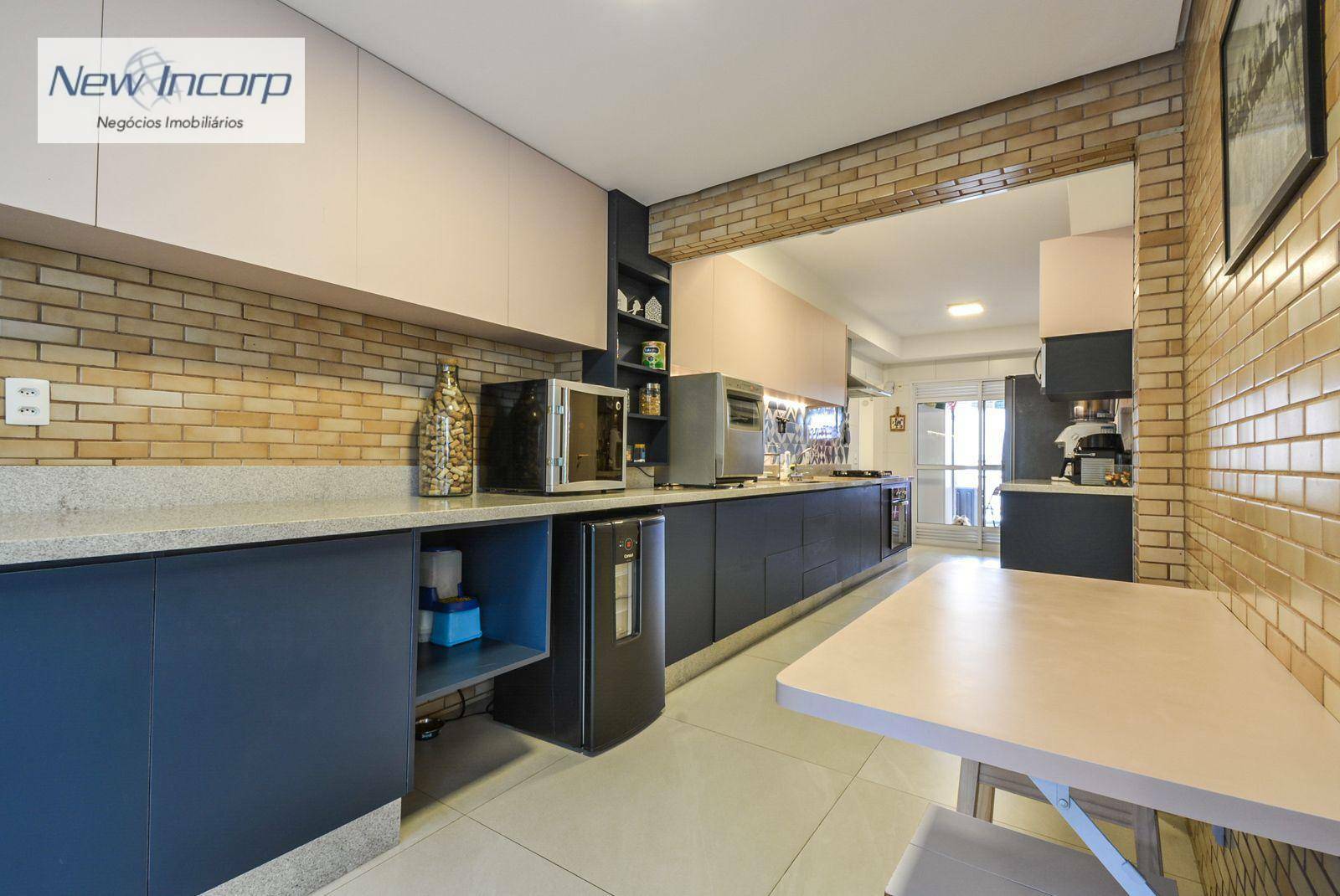 Apartamento à venda com 4 quartos, 208m² - Foto 18