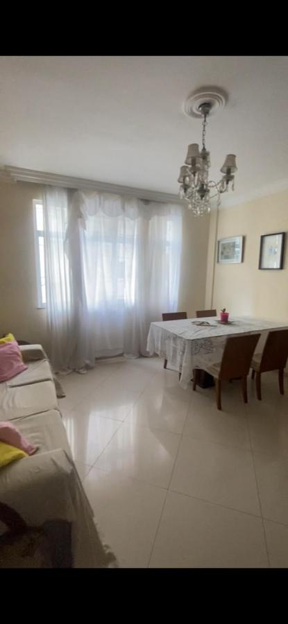 Apartamento à venda com 2 quartos, 70m² - Foto 3