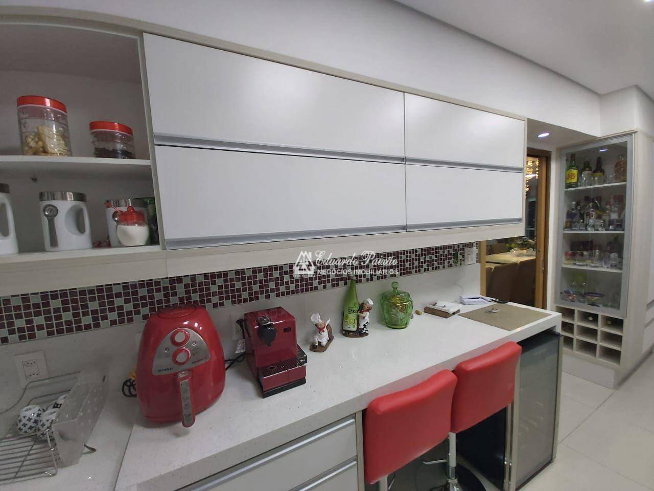 Apartamento à venda com 3 quartos, 122m² - Foto 6