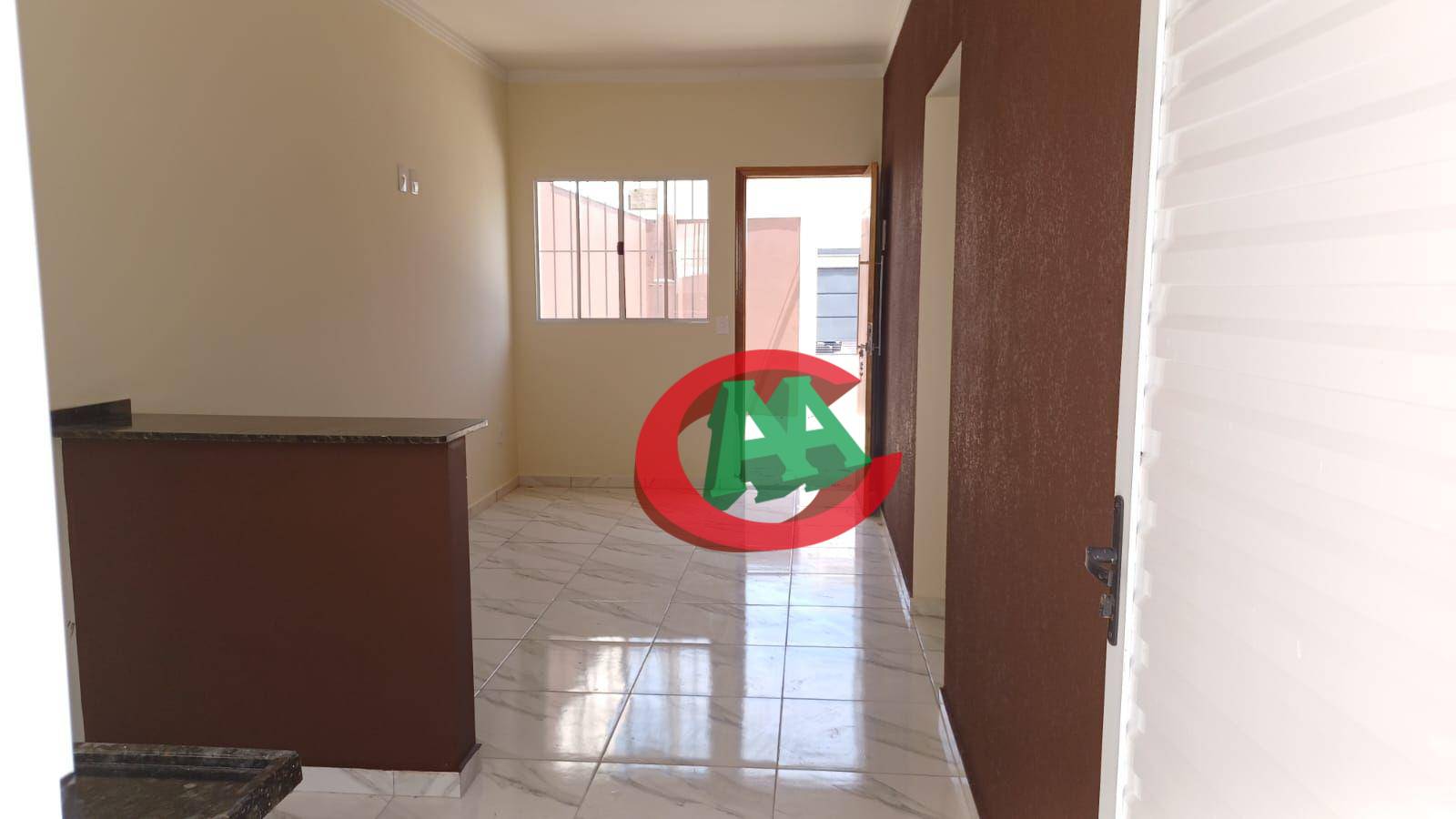 Casa à venda com 2 quartos, 60m² - Foto 5