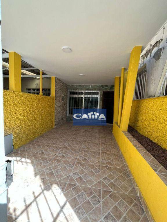 Sobrado à venda e aluguel com 3 quartos, 140m² - Foto 2